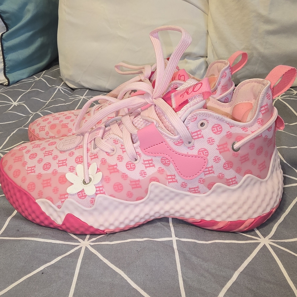 Harden Vol 6 sneakers